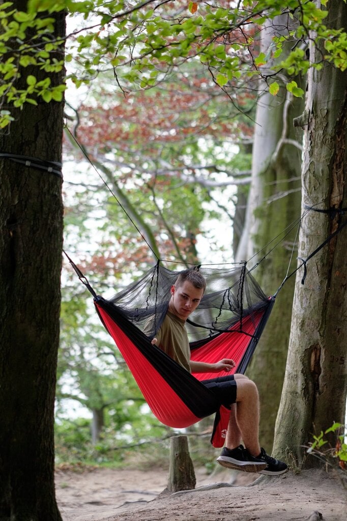 Turistinis hamakas su tinkleliu nuo vabzdžių Majestic Sport, raudonas/juodas kaina ir informacija | Hamakai | pigu.lt