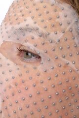 Lakštinė veido kaukė su hialuronu Casmara, 18 ml kaina ir informacija | Veido kaukės, paakių kaukės | pigu.lt