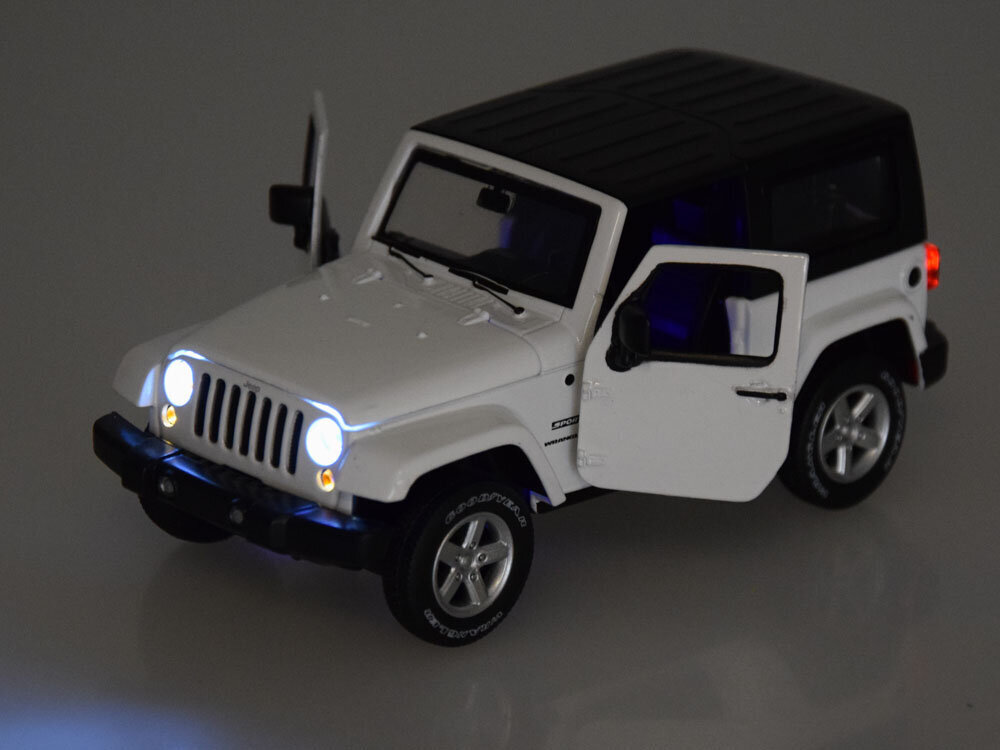 Žaislinis visureigis Jeep Wrangler su efektais, baltas kaina ir informacija | Žaislai berniukams | pigu.lt