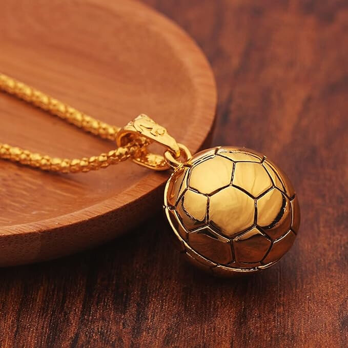 Grandinėlė su futbolo kamuolio pakabuku kaina ir informacija | Kaklo papuošalai | pigu.lt
