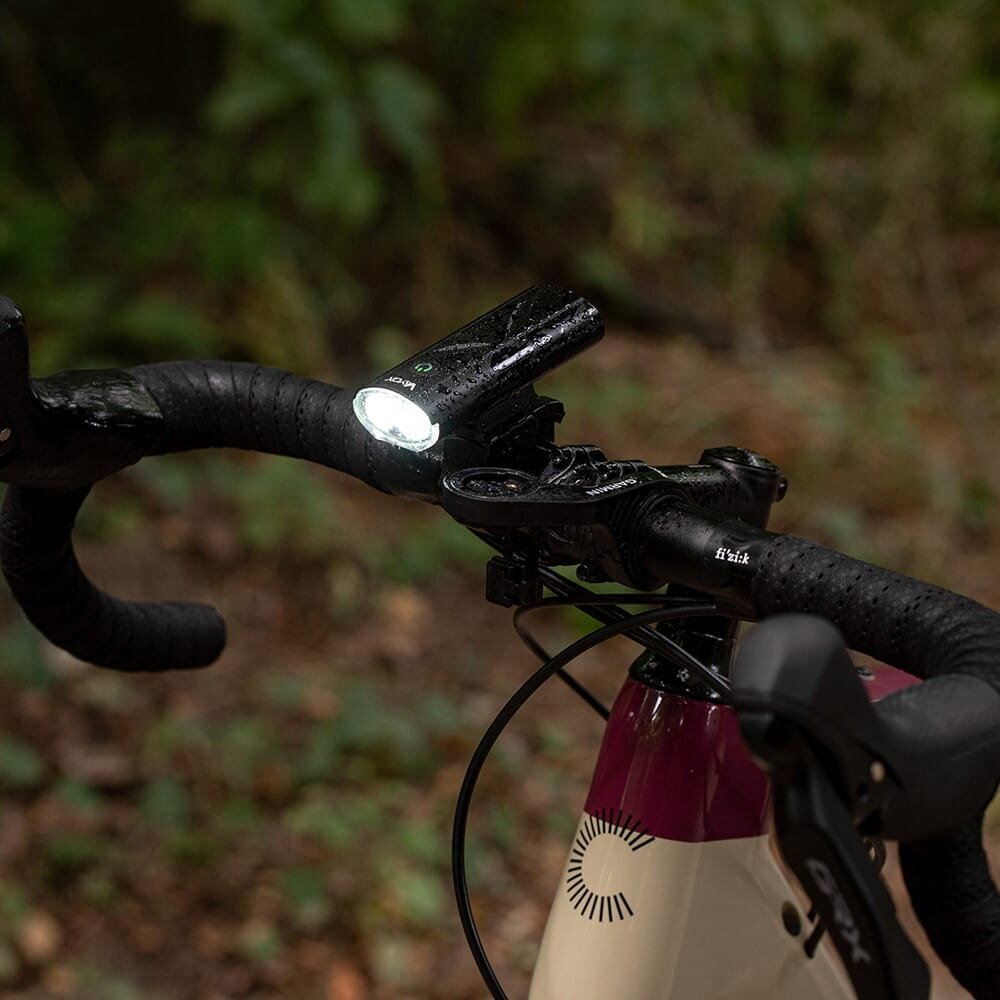Dviračių šviesos Vayox 260lm, juodas цена и информация | Žibintai ir atšvaitai dviračiams | pigu.lt