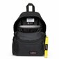 Laisvalaikio kuprinė Eastpak Day Pak R Bold BTR Juoda S64116499 kaina ir informacija | Moteriškos rankinės | pigu.lt