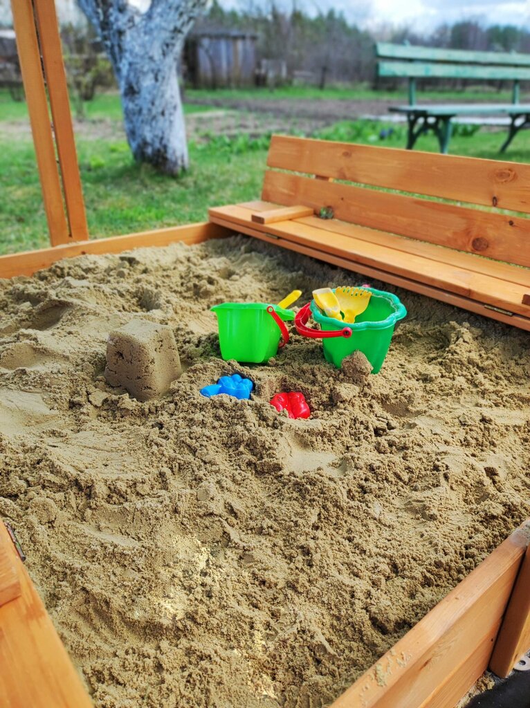 Impregnuota medinė smėlio dėžė su stogeliu ir 250 kg smėlio, 120x120 cm цена и информация | Smėlio dėžės, smėlis | pigu.lt