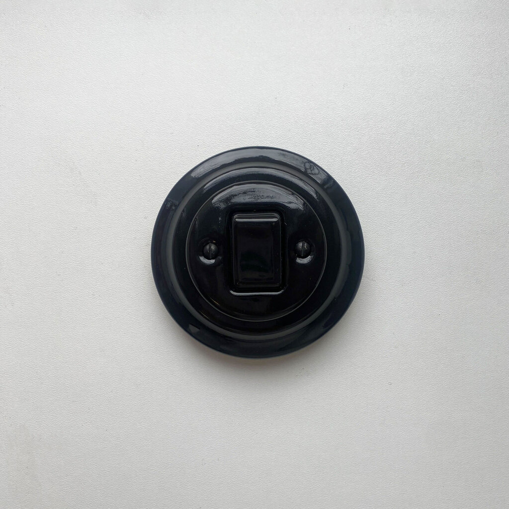 Olde Worlde Flush mounted push button switch, Crossing K1-R140QB sieninis jungiklis Juoda , kaina ir informacija | Elektros jungikliai, rozetės | pigu.lt