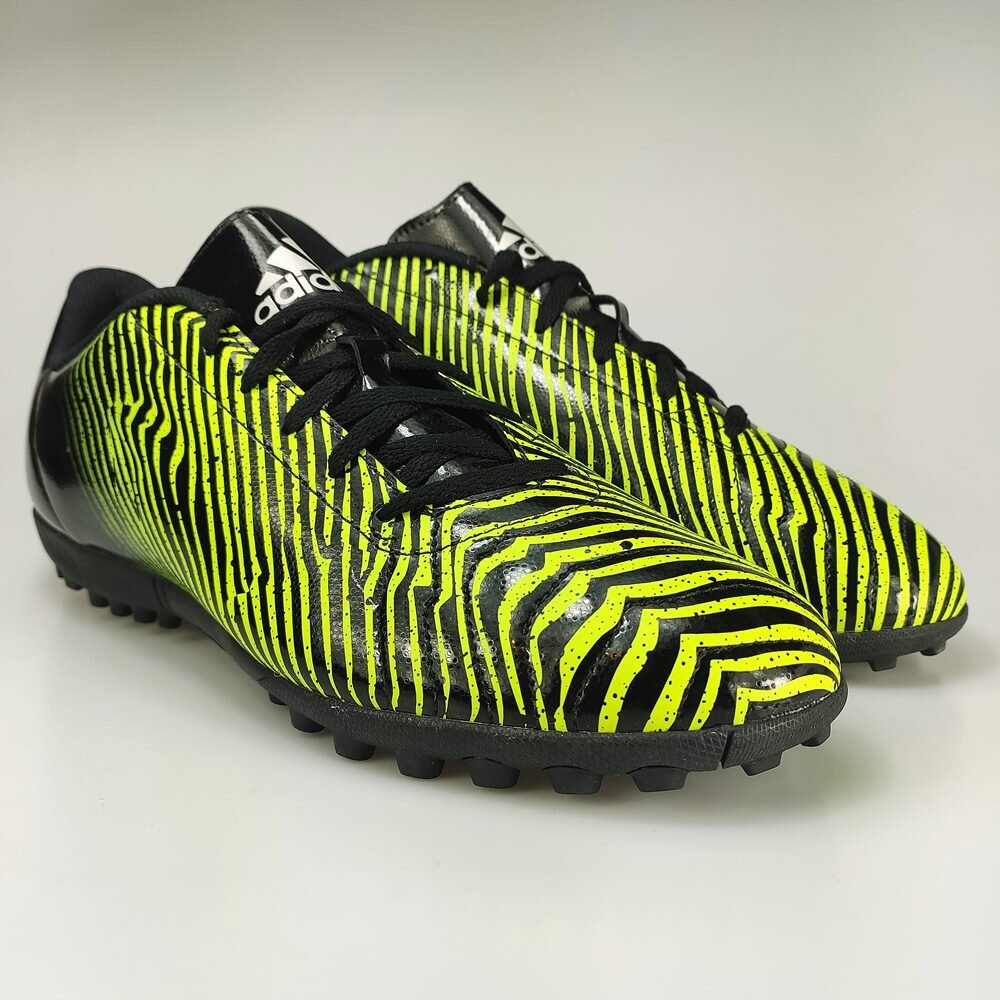 Adidas Taquiero 41 1/3 velėna kaina ir informacija | Futbolo bateliai | pigu.lt