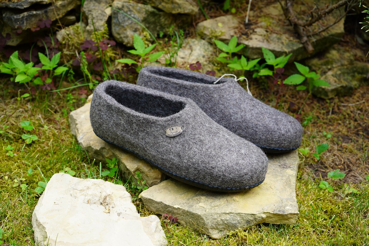 Šlepetės unisex Felt Products, pilkos kaina ir informacija | Šlepetės moterims | pigu.lt