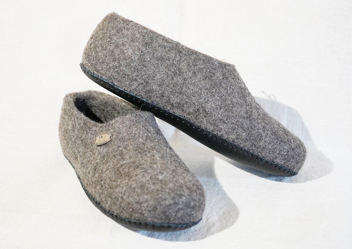 Šlepetės unisex Felt Products, pilkos kaina ir informacija | Šlepetės moterims | pigu.lt