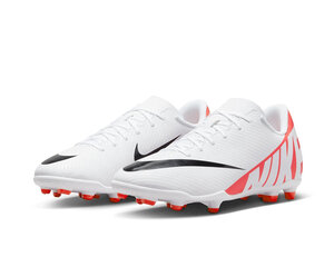 Nike Futbolo Avalynė Paaugliams Jr Vapor15 Club Fg/Mg Wite DJ5958 600 DJ5958 600/5 kaina ir informacija | Kedai vyrams | pigu.lt