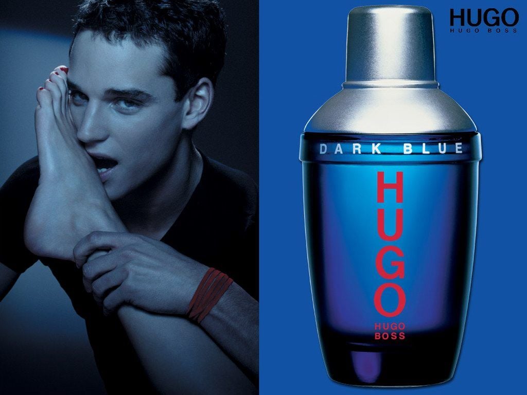 Vaizdo rezultatas pagal užklausą „hugo boss dark blue ad“