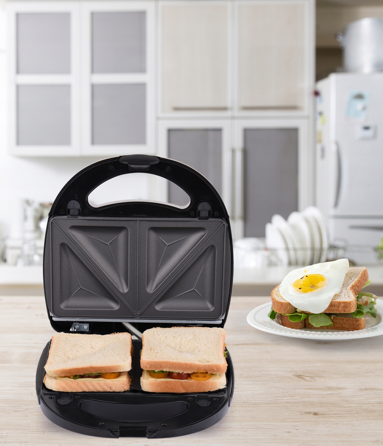 GRILL SANDWICH TOSTER TOSTER 3in1 760W Vaflių virimo aparatas Dominuojanti spalva yra juoda