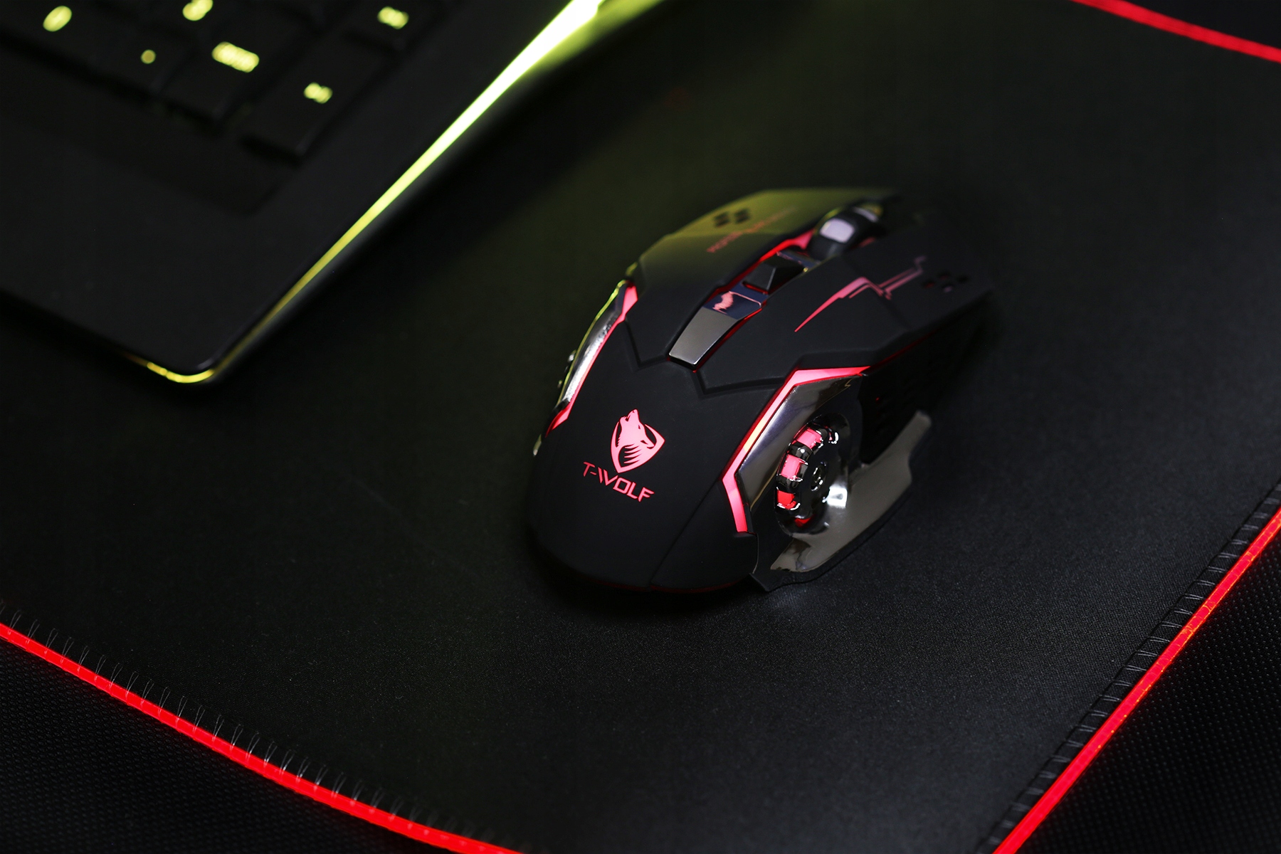 GAMING MOUSE BEVIELĖ ŽAIDIMŲ PELĖ LED GAMING MOUSE Universalus pelės profilis