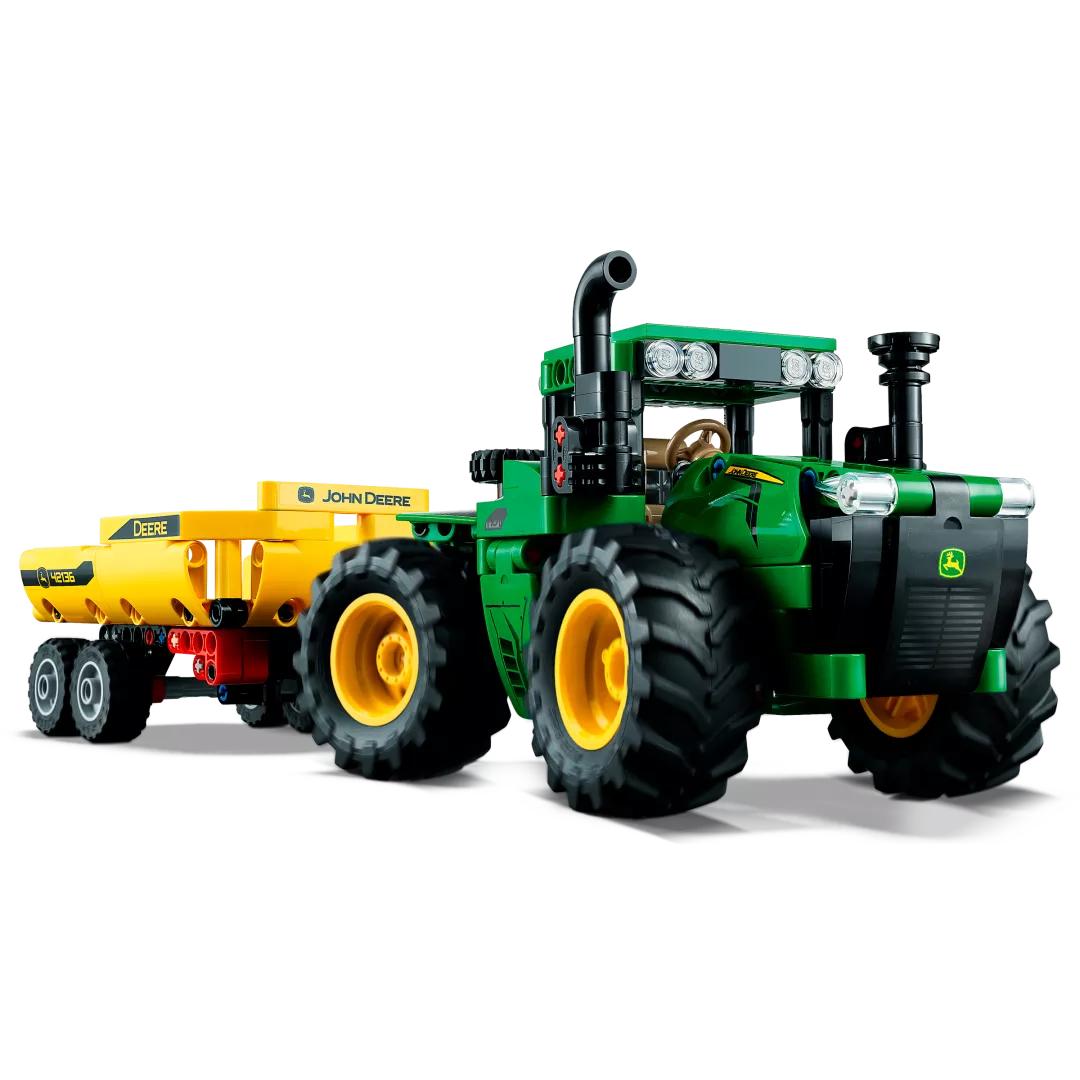 LEGO Technic John Deere 9620R 4WD traktori (42136) Lapsen ikä alkaen 8 vuotta +