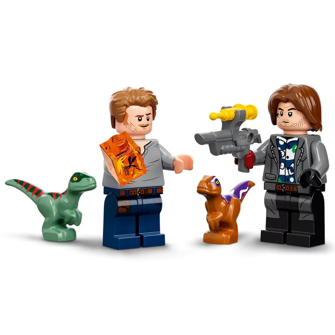 LEGO Dinosaurs Atrociraptor: Moto Chase.  76945 LEGO prekės ženklas