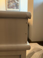 Balta spintelė-minkštas prieangio suoliukas, 2 stalčiai, 3 dėžės pigiau