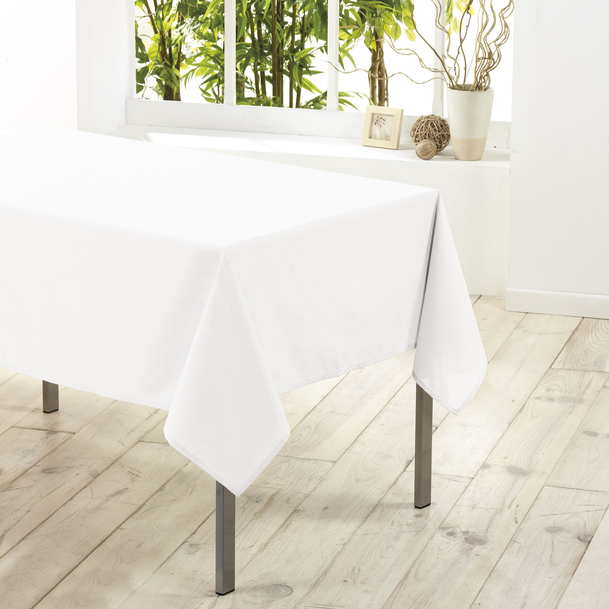 Essentiel staltiesė 140x300 cm, balta