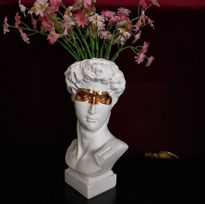 Dekoratyvinė vaza-skulptūra Dovydo galva, balta